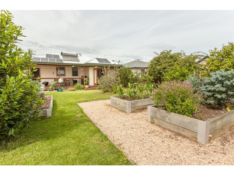 10 Lambert Street, Cessnock NSW 2325