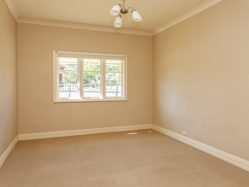 38 Wollombi Road, Cessnock NSW 2325