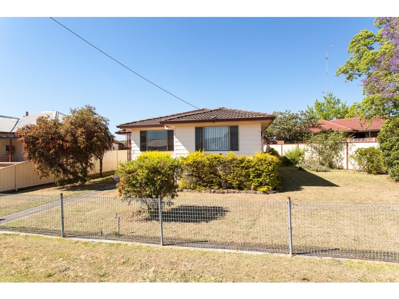 2 West Avenue, Cessnock NSW 2325