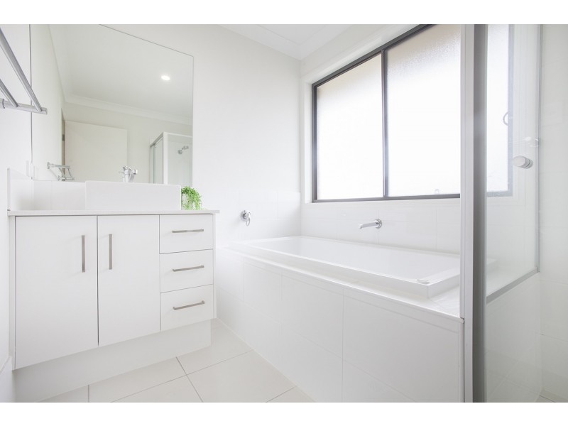 4 Mason Place, North Rothbury NSW 2335
