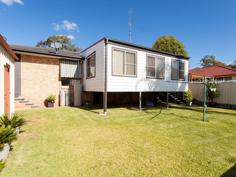 38 Evatt Street, Pelaw Main NSW 2327