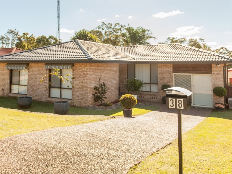 38 Evatt Street, Pelaw Main NSW 2327