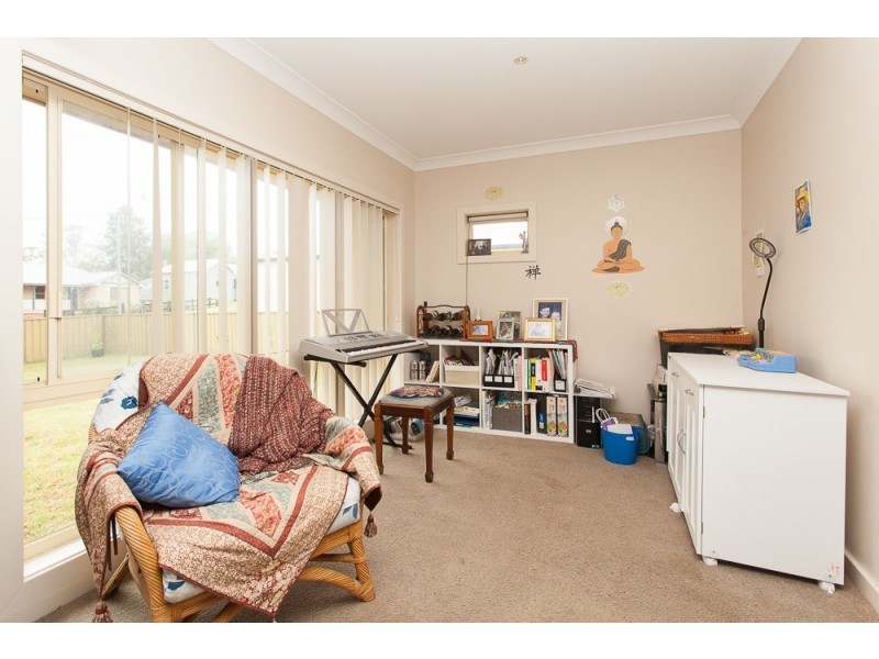 32 Thomas Street, North Rothbury NSW 2335