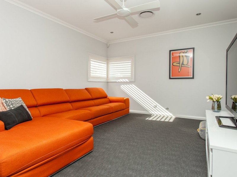 9 Birkdale Blvd, Cessnock NSW 2325