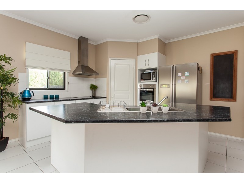 6 Kookaburra Close, Weston NSW 2326