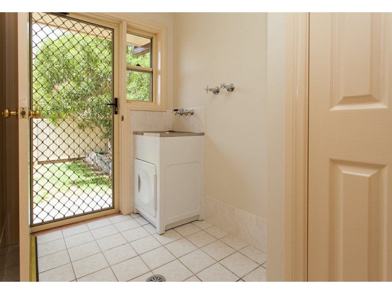 1a Foster Street, Cessnock NSW 2325
