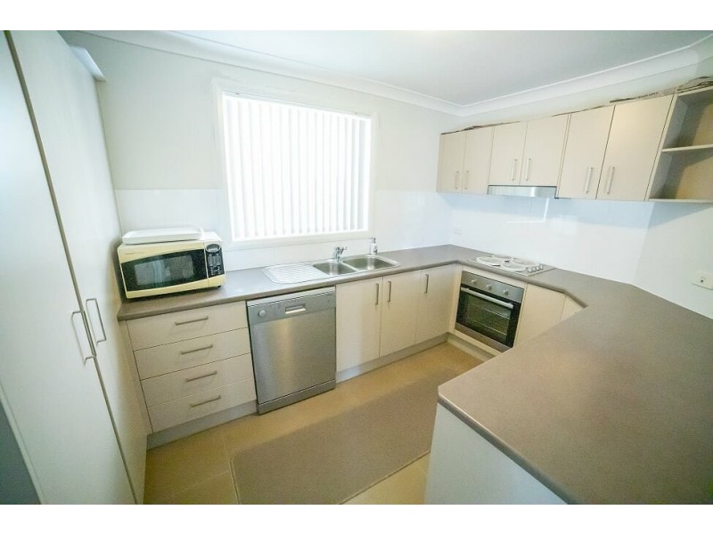 1-2/8a Third Street, Cessnock NSW 2325