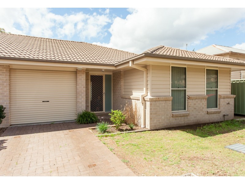 Unit 1/2a Desmond Street, Cessnock NSW 2325