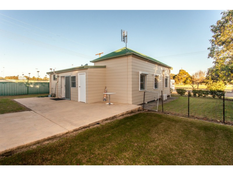 36 Vernon Street, Cessnock NSW 2325