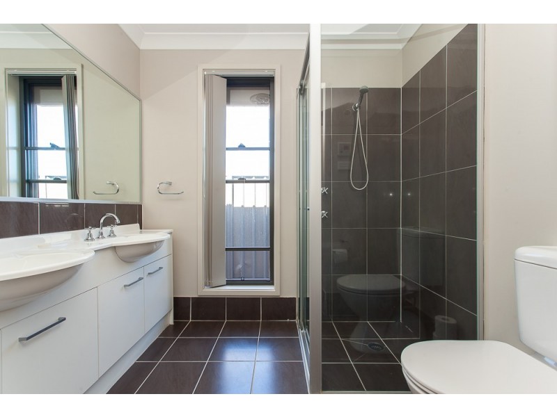 13 McBlane Street, Weston NSW 2326