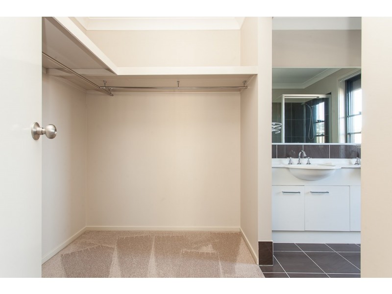 13 McBlane Street, Weston NSW 2326