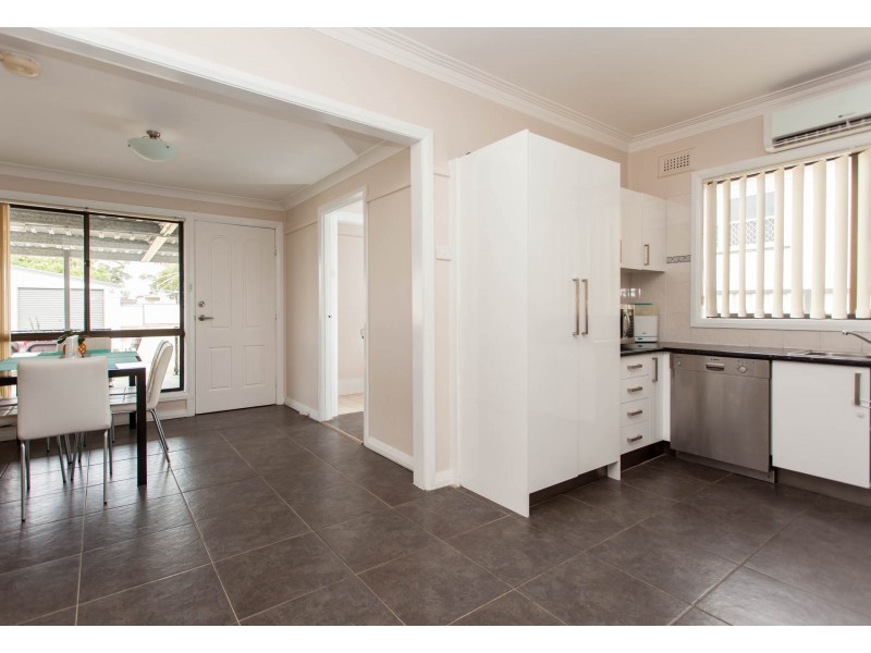 80 Desmond Street, Cessnock NSW 2325