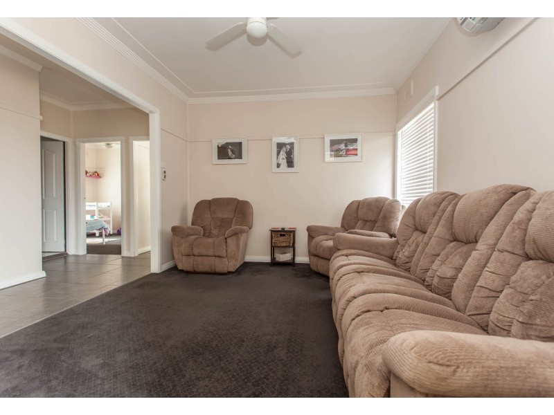 80 Desmond Street, Cessnock NSW 2325