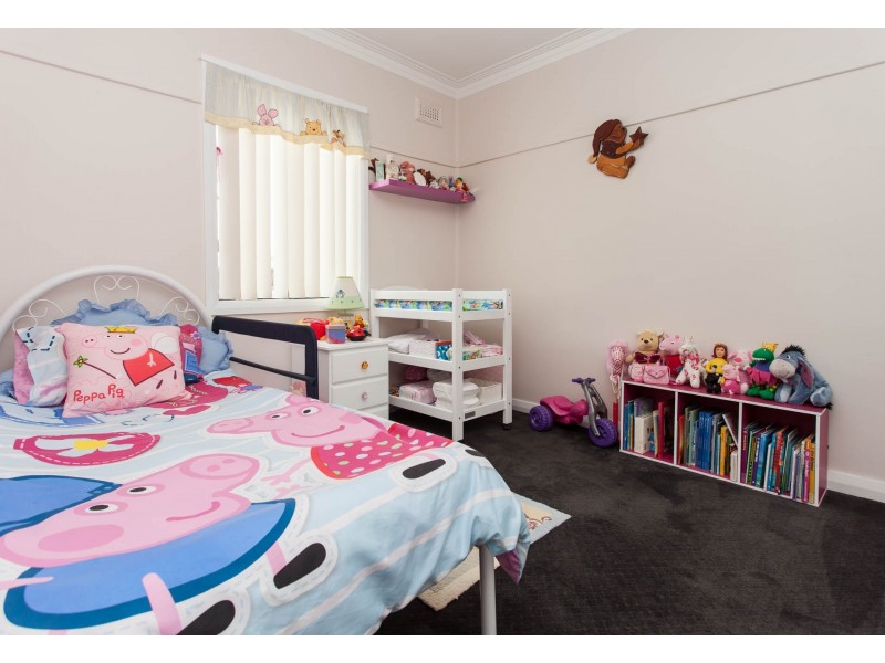 80 Desmond Street, Cessnock NSW 2325