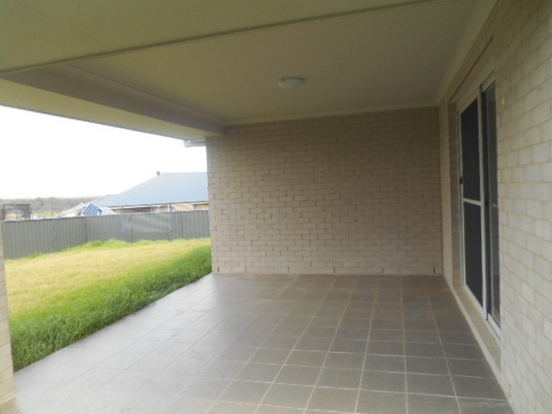 7 Colombard Street, Cliftleigh NSW 2321