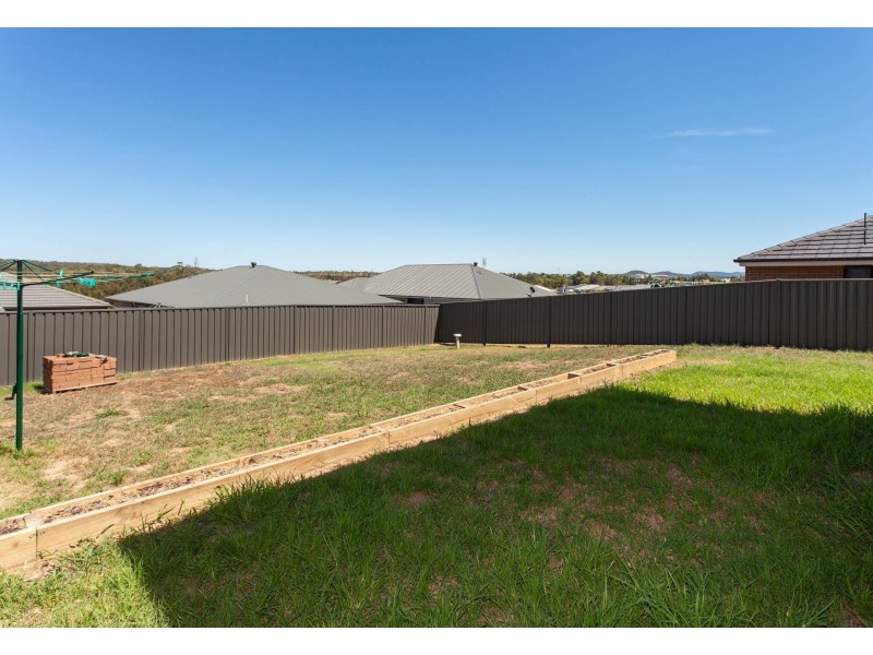 40 Tournament Street, Rutherford NSW 2320