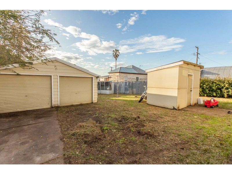 16 Macquarie Avenue, Cessnock NSW 2325