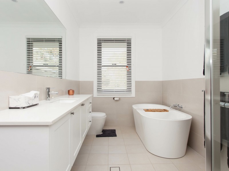 19 Woodlands Drive, Weston NSW 2326