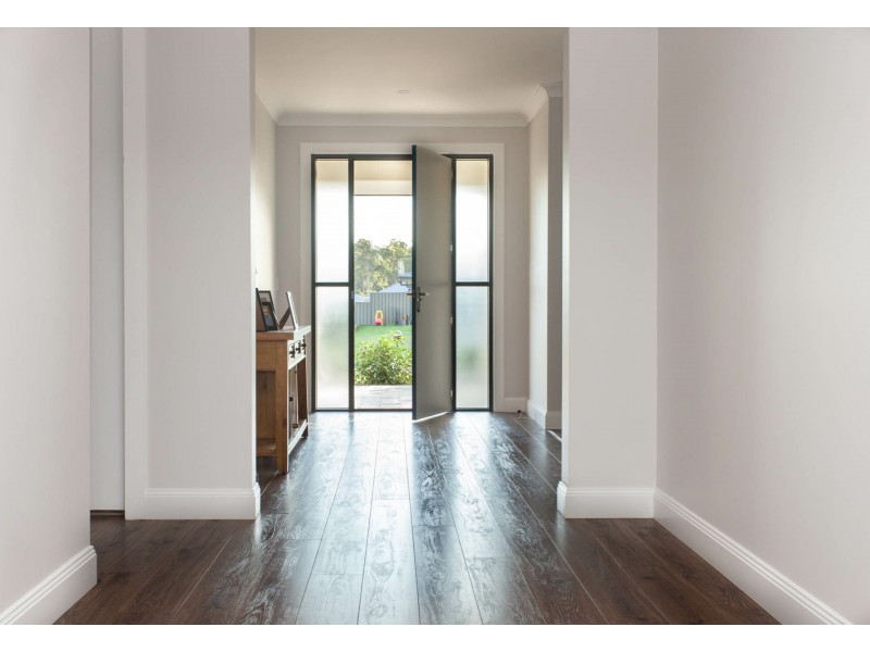 19 Woodlands Drive, Weston NSW 2326