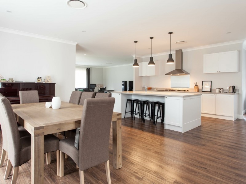 19 Woodlands Drive, Weston NSW 2326