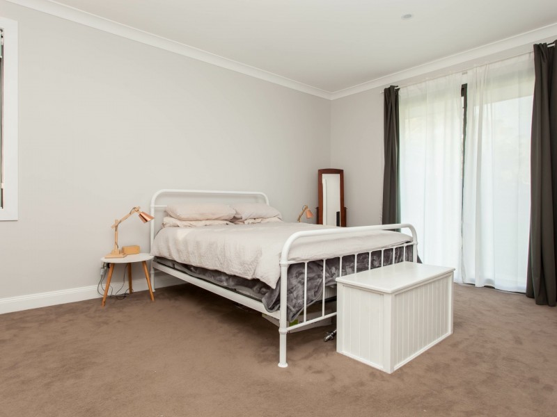 19 Woodlands Drive, Weston NSW 2326