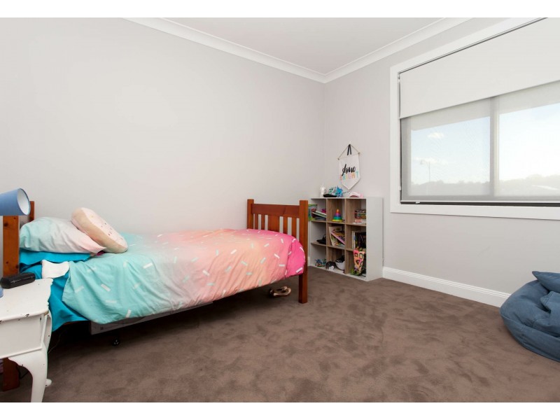 19 Woodlands Drive, Weston NSW 2326