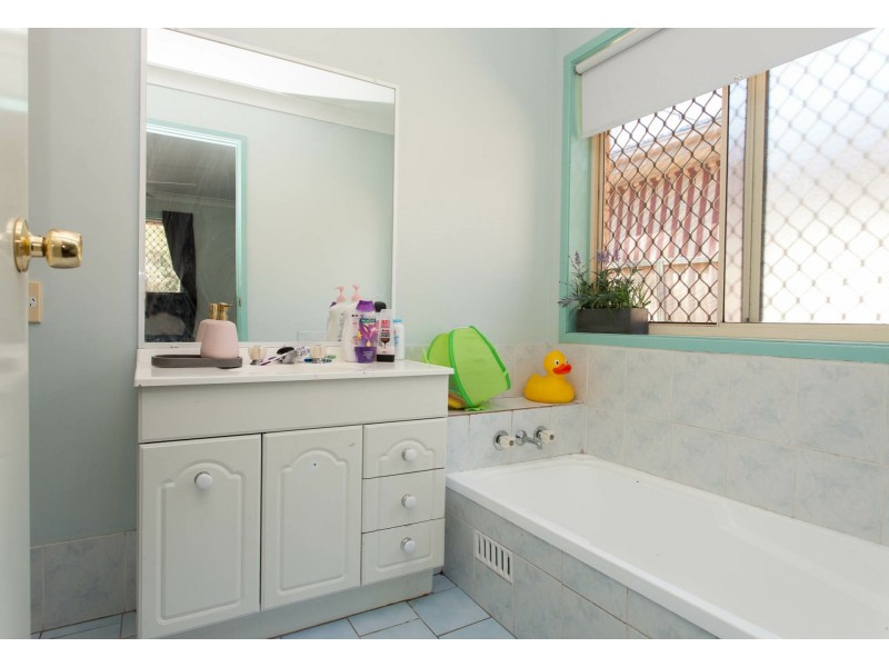 16 Casson Avenue, Cessnock NSW 2325