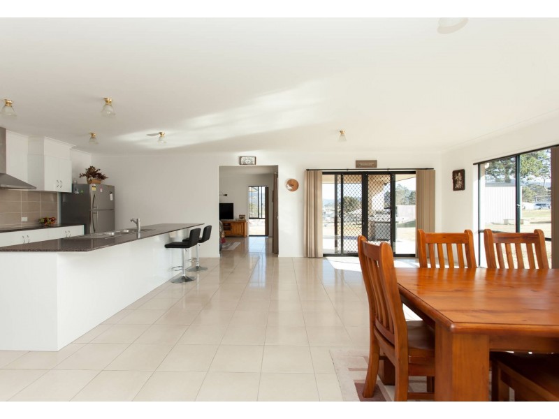 54 Davis Street, Millfield NSW 2325