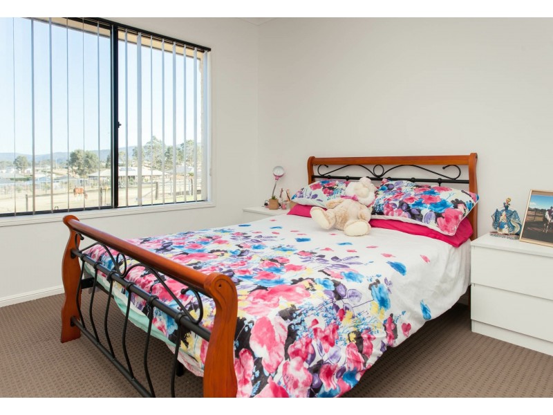 54 Davis Street, Millfield NSW 2325