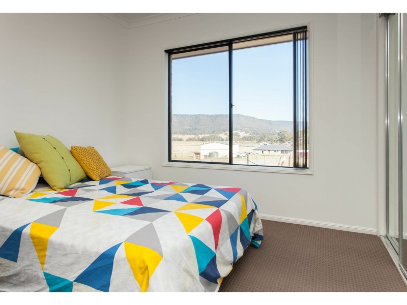 54 Davis Street, Millfield NSW 2325