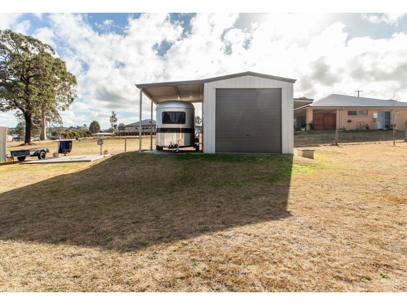 54 Davis Street, Millfield NSW 2325