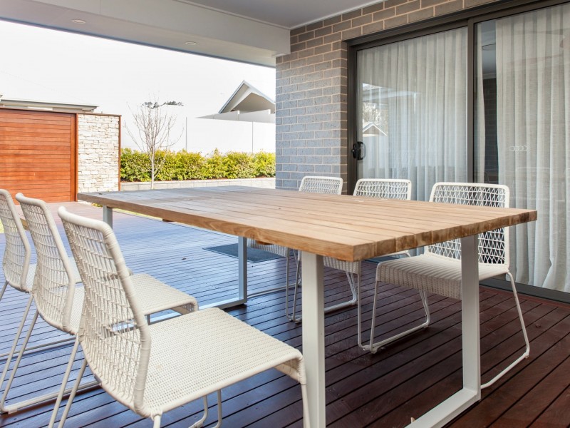 11 Dunnett Avenue, North Rothbury NSW 2335