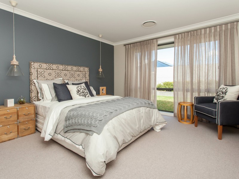 11 Dunnett Avenue, North Rothbury NSW 2335