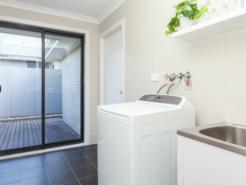 11 Dunnett Avenue, North Rothbury NSW 2335