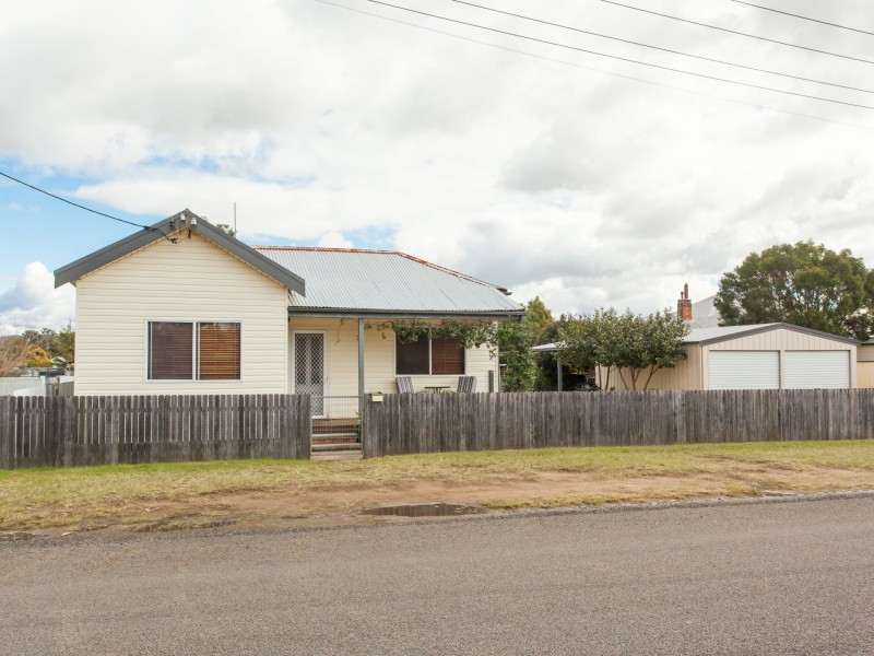 23 Quarrybylong Street, Cessnock NSW 2325