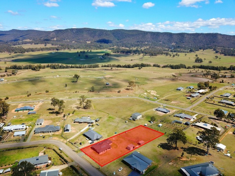 54 Davis Street, Millfield NSW 2325