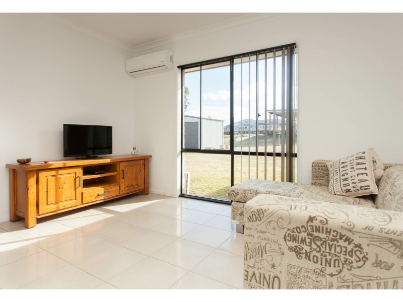 54 Davis Street, Millfield NSW 2325