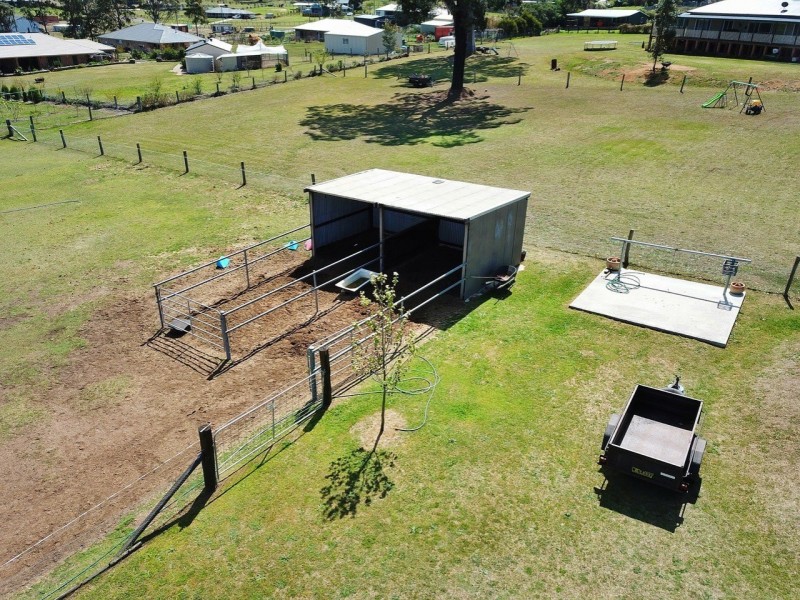 54 Davis Street, Millfield NSW 2325
