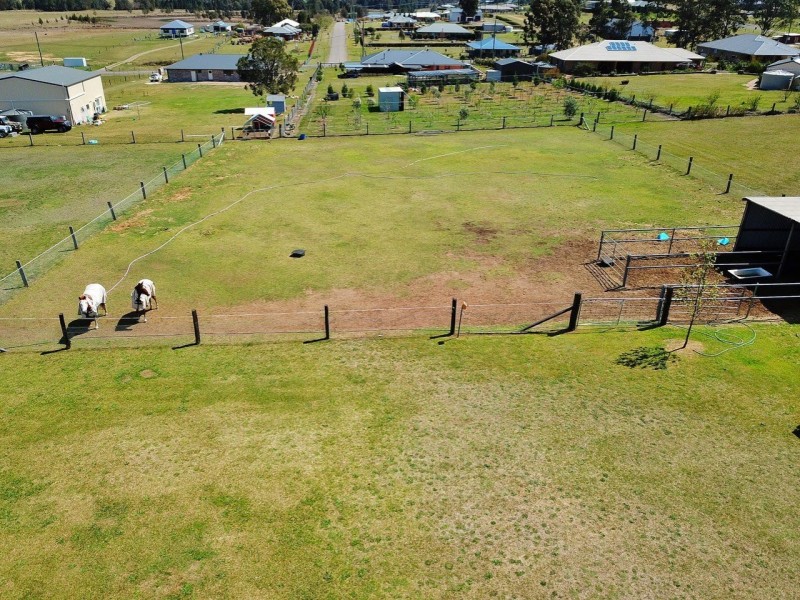 54 Davis Street, Millfield NSW 2325