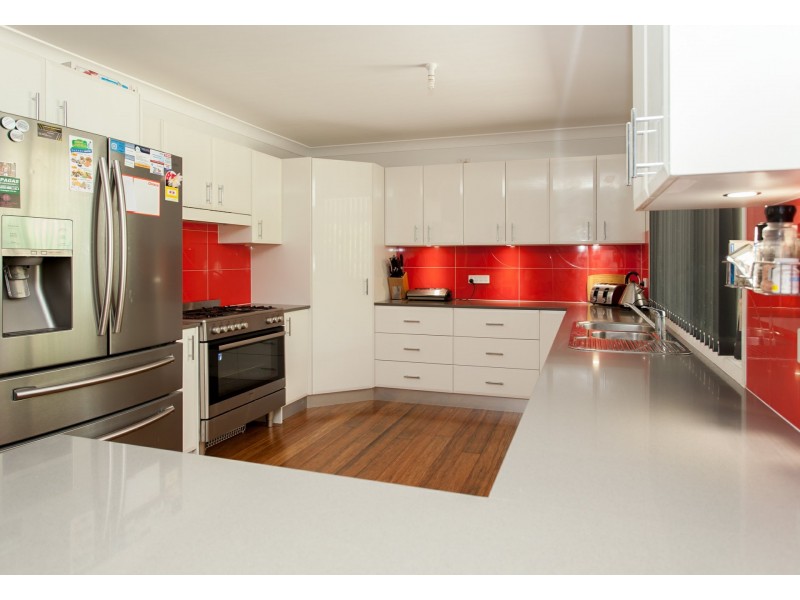 11 Lismore St, Abermain NSW 2326