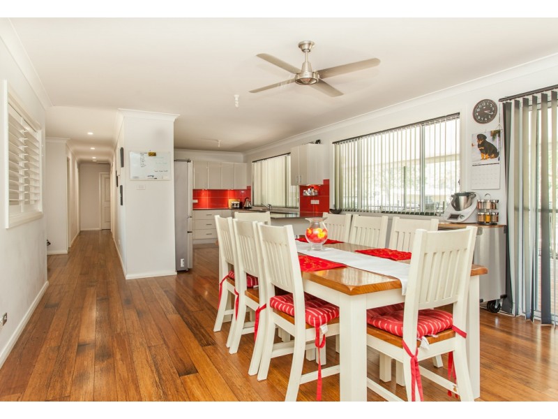 11 Lismore St, Abermain NSW 2326