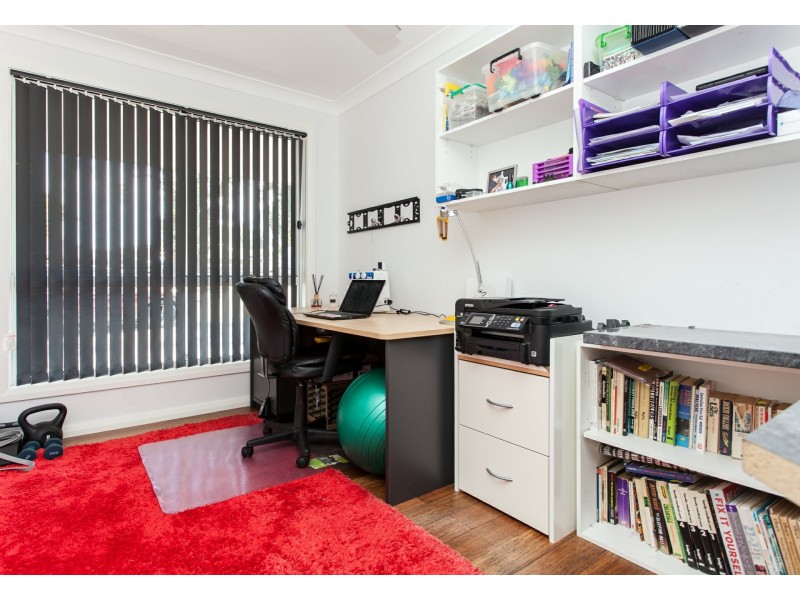 11 Lismore St, Abermain NSW 2326