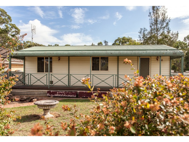 30 John St, Ellalong NSW 2325