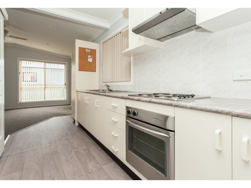 30 John St, Ellalong NSW 2325