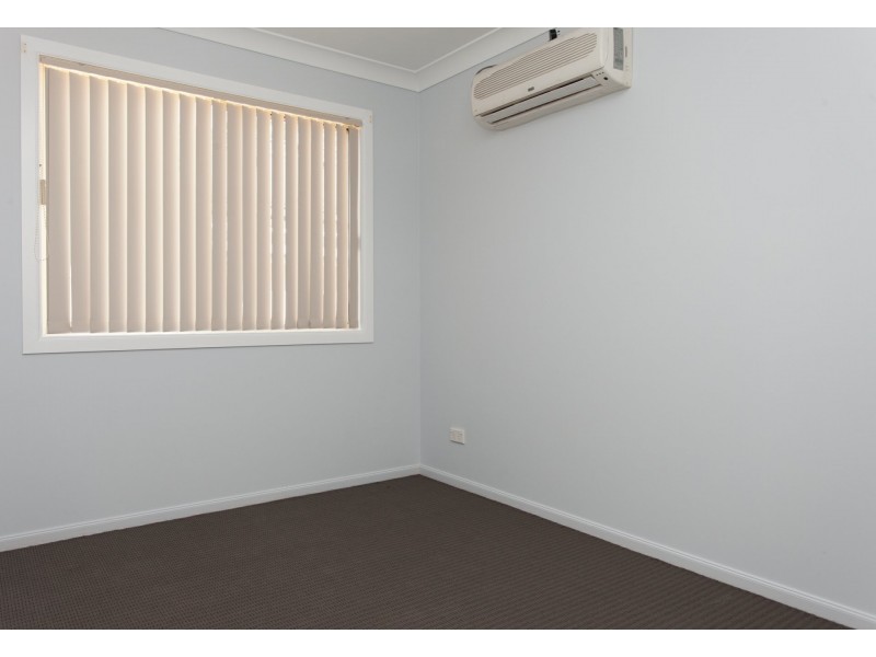 30 John St, Ellalong NSW 2325