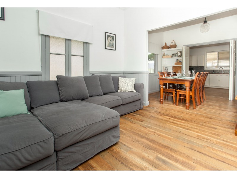 17 Doyle St, Cessnock NSW 2325