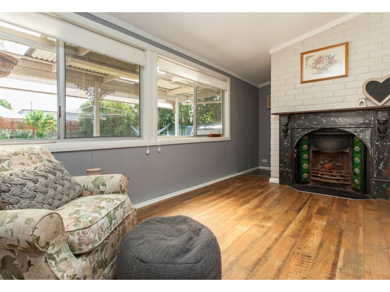 17 Doyle St, Cessnock NSW 2325