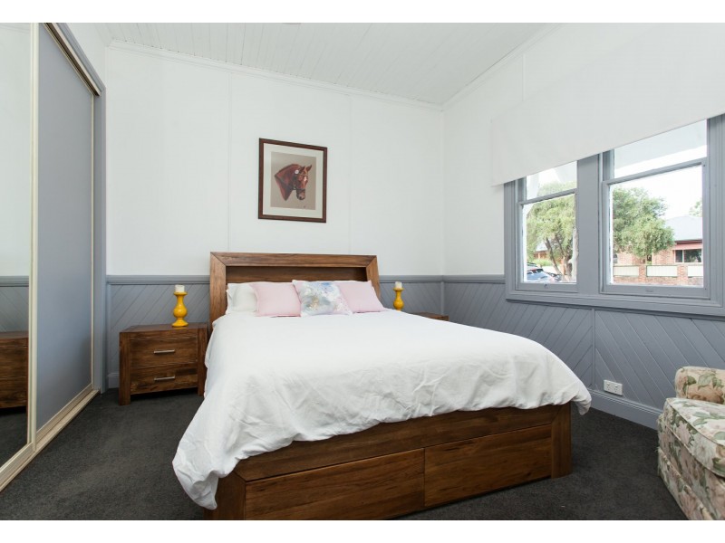 17 Doyle St, Cessnock NSW 2325
