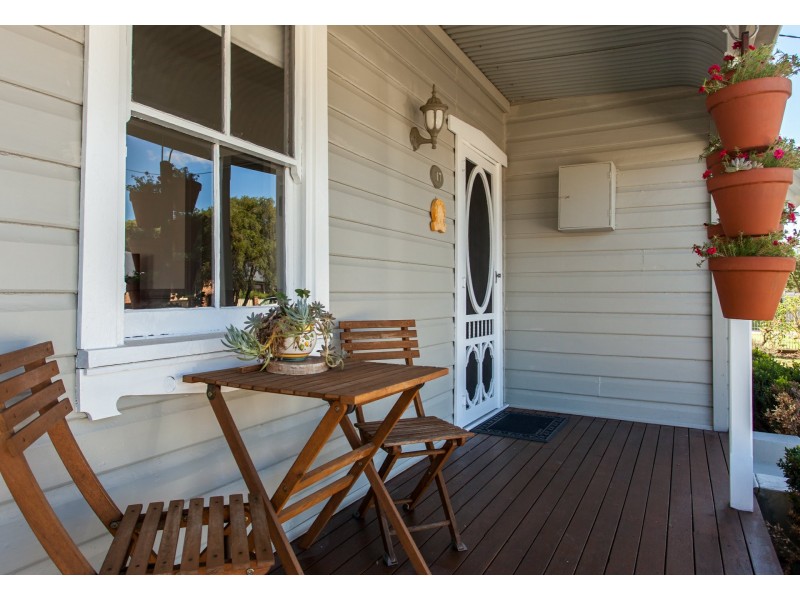 17 Doyle St, Cessnock NSW 2325
