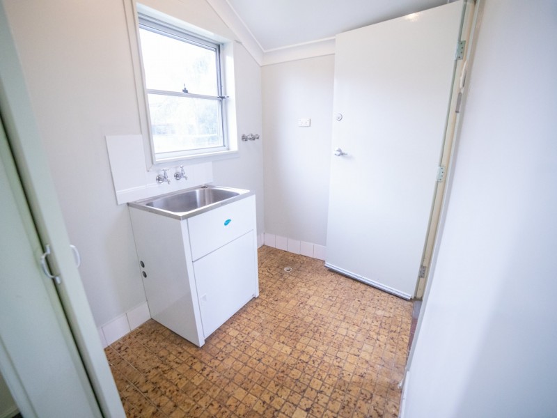 24 Hunter Ave, Cessnock NSW 2325